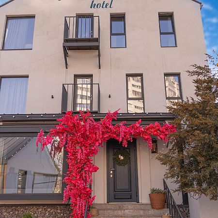 Mosh Mosh Boutique Hotel Almaty Luaran gambar
