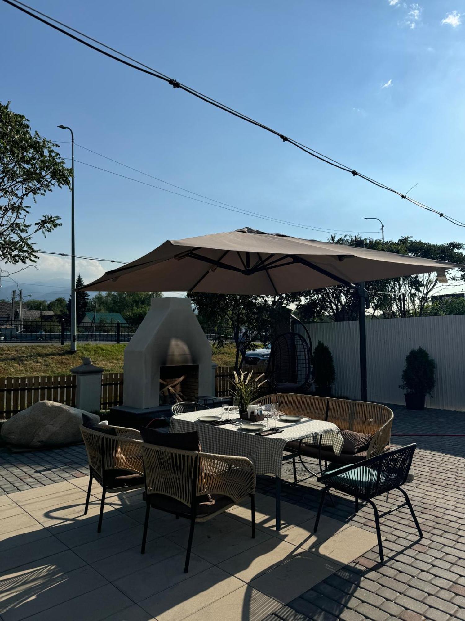 Mosh Mosh Boutique Hotel Almaty Luaran gambar